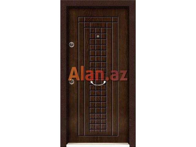 Bina evlərində  Çöl Qapılarının iç tərəfinin (Apşifkası) yığılması.