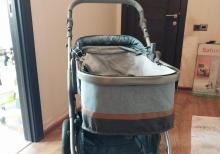 Uşaq arabası satılır