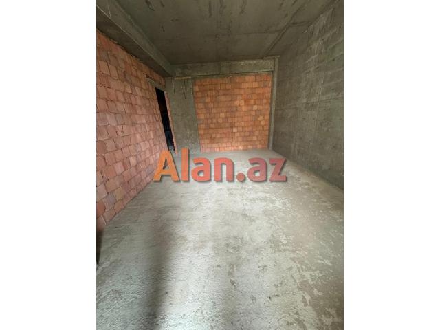 Masazırda apartmanda kupçalı təmirsiz mənzilər