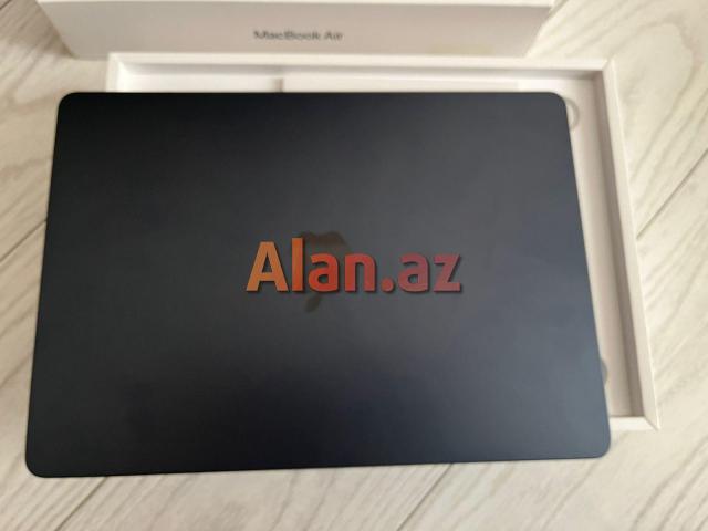 MacBook Air 13.6 Apple M2 (8C CPU/8C GPU), 16GB, 512 GB, Boz Kosmos, (Z15S0) Satilir.