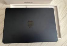 MacBook Air 13.6 Apple M2 (8C CPU/8C GPU), 16GB, 512 GB, Boz Kosmos, (Z15S0) Satilir.