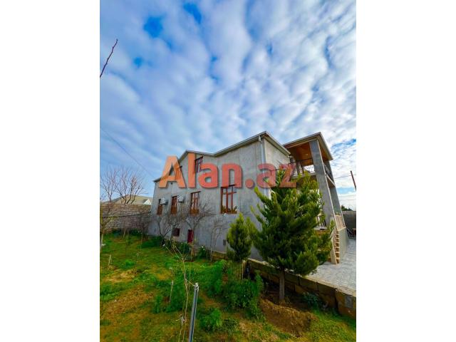 2 mərtəbəli gözəl bağ evi
