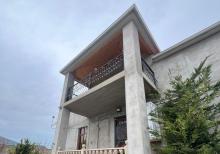 2 mərtəbəli gözəl bağ evi