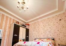 2 mərtəbəli gözəl bağ evi