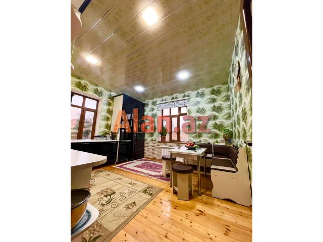 2 mərtəbəli gözəl bağ evi