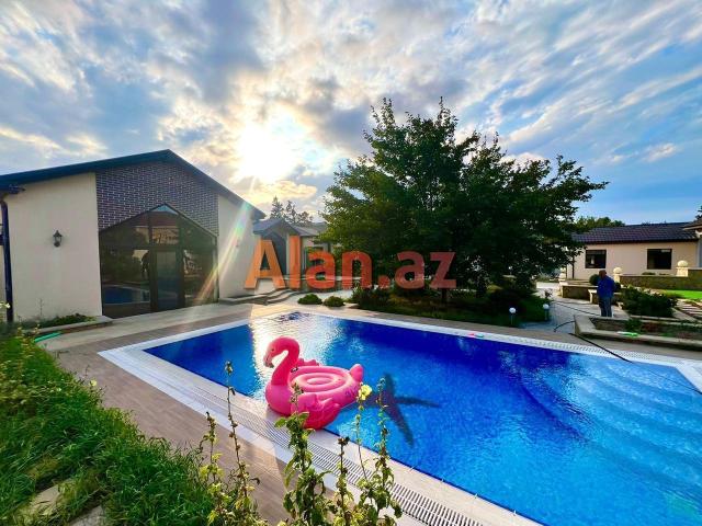 Buzovnada dənizə yaxın super bağ evi