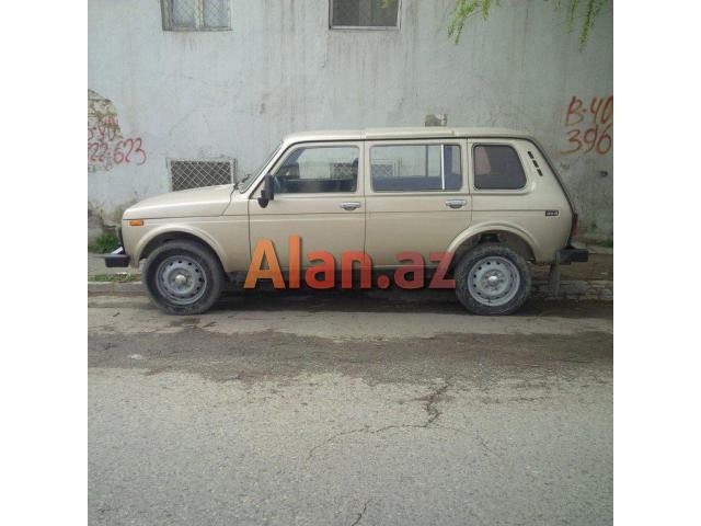 Niva 4 qapı satilir