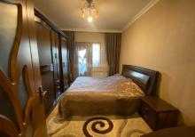 Yeni Günəşli, D Massivində 2 otaqlı, Əşyalı mənzil