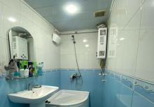 Yeni Günəşli, D Massivində 2 otaqlı, Əşyalı mənzil