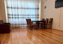 Yeni Tikili 2 otaqlı 90 kv mənzil icarə