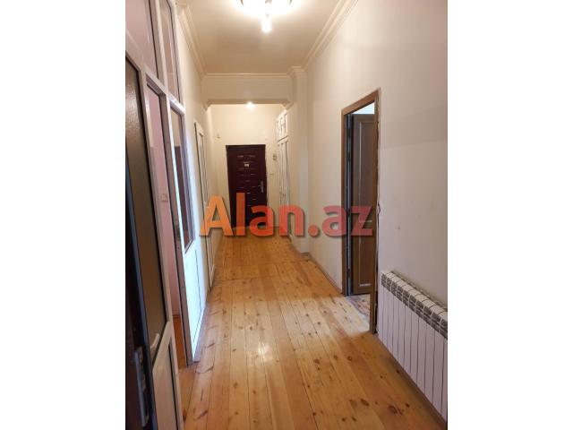 Bakı şəhəri Yasamal rayonu Abbas Mirzə Şərifzadə küçəsi