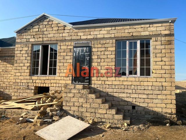 kreditle 3 otaqli heyet evi