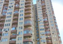 Mərkəzdə 2 otaqlı, tam əşyalı mənzil – 90 kv, birbaşa sahibindən