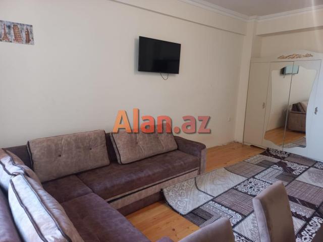 Mərkəzdə 2 otaqlı, tam əşyalı mənzil – 90 kv, birbaşa sahibindən