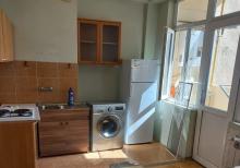 Mərkəzdə 2 otaqlı, tam əşyalı mənzil – 90 kv, birbaşa sahibindən