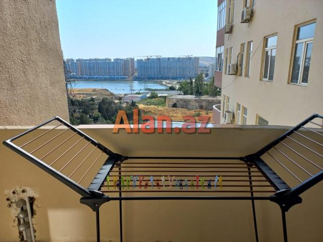 Mərkəzdə 2 otaqlı, tam əşyalı mənzil – 90 kv, birbaşa sahibindən