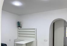 Gozellik salonu esyali icinde lazer aparatida var