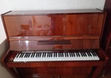 piano yaxşı vəziyyətdə