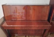 piano yaxşı vəziyyətdə