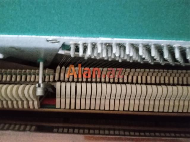 piano yaxşı vəziyyətdə