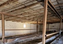 Fermer təsərrüfatı satılır.