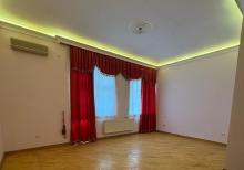 8 ci mkr 5 otaqlı mənzil satılır