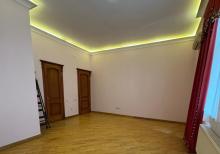 8 ci mkr 5 otaqlı mənzil satılır