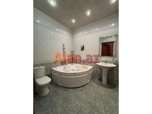 8 ci mkr 5 otaqlı mənzil satılır