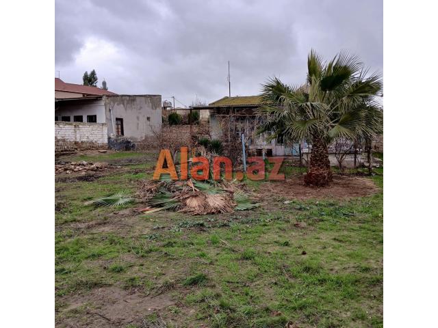 Buzovnada 15 sot torpaq sahəsi satılır