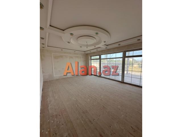 Təcili Buzovnada 14sotda 4otaqlı bağ evi satılır