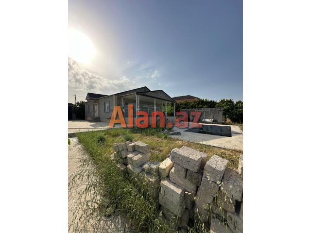 Təcili Buzovnada 14sotda 4otaqlı bağ evi satılır