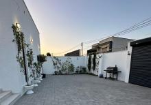 Mərdəkanda bağ evi satılır