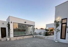 Mərdəkanda bağ evi satılır