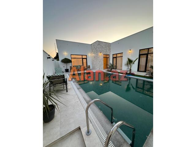 Mərdəkanda bağ evi satılır