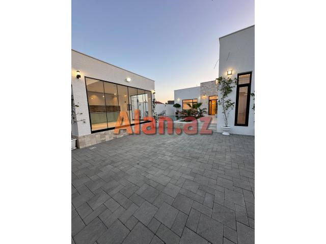 Mərdəkanda bağ evi satılır