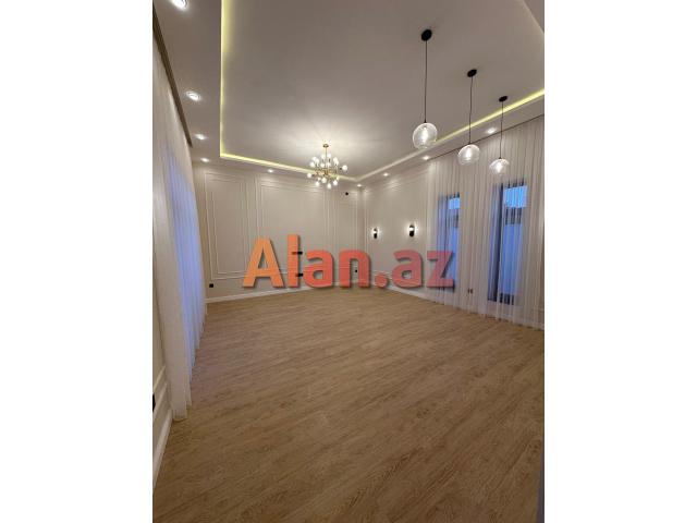 Mərdəkanda bağ evi satılır