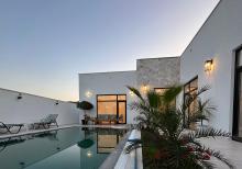 Mərdəkanda bağ evi satılır