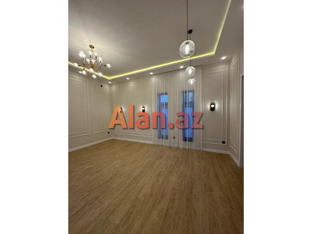 Mərdəkanda bağ evi satılır