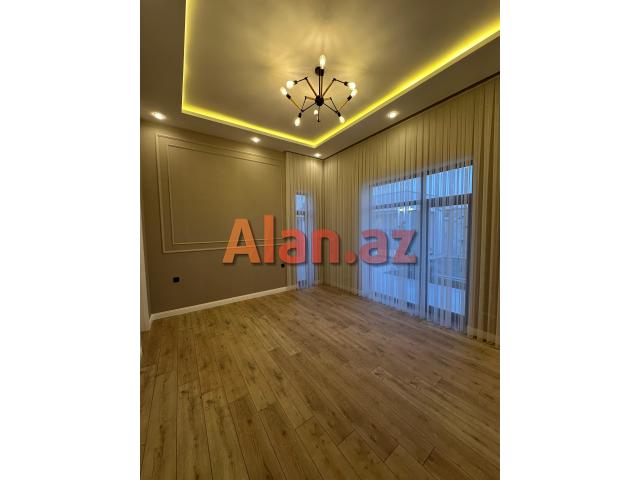 Mərdəkanda bağ evi satılır