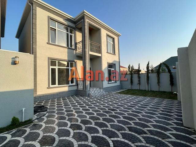 Mərdəkan yolunda 2 mərtəbəli həyət evi satılır