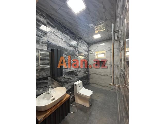 Mərdəkan yolunda 2 mərtəbəli həyət evi satılır