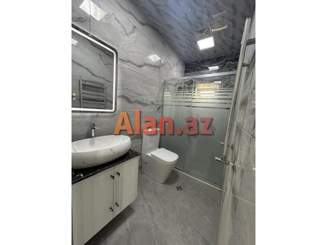 Mərdəkan yolunda 2 mərtəbəli həyət evi satılır