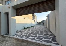 Mərdəkan yolunda 2 mərtəbəli həyət evi satılır