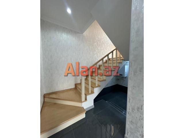 Mərdəkan yolunda 2 mərtəbəli həyət evi satılır