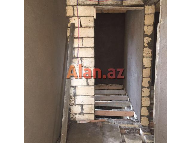 tecili  4 otaqli heyet evi