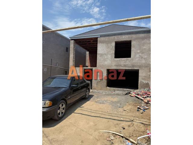 tecili  4 otaqli heyet evi