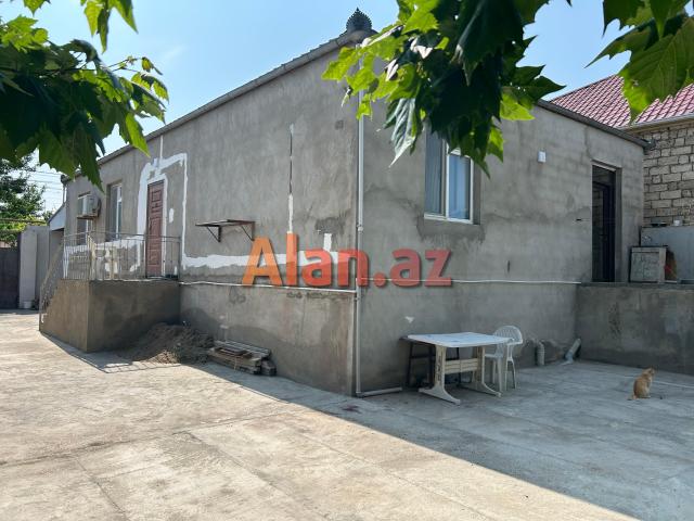 Buzovnada 5 otaqlı həyət evi satılır