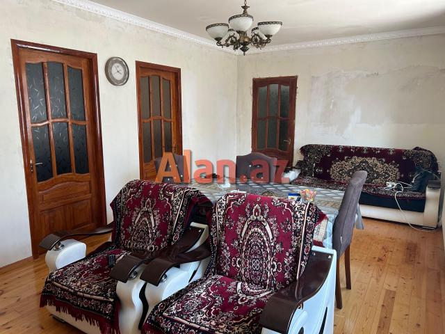 Buzovnada 5 otaqlı həyət evi satılır