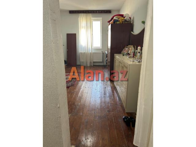 Buzovnada 5 otaqlı həyət evi satılır