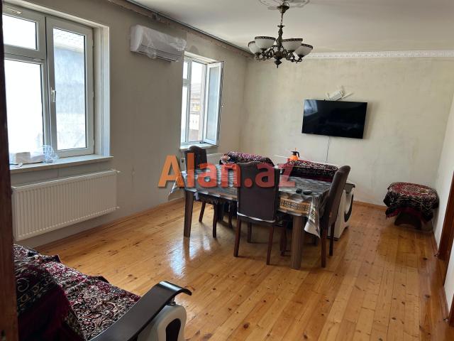 Buzovnada 5 otaqlı həyət evi satılır